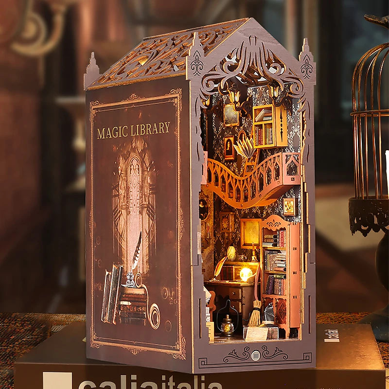 Book Nook Différents Univers